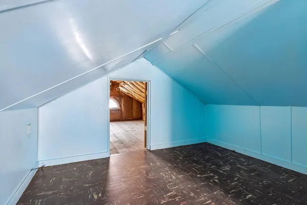 $300,000 | 2146 West James Avenue, St. Paul, MN 55105