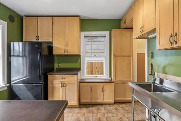 $300,000 | 2146 West James Avenue, St. Paul, MN 55105