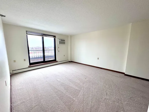 $35,000 | 7600 Golden Valley Road, Unit 502, Golden Valley, MN 55427