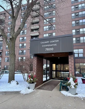 $35,000 | 7600 Golden Valley Road, Unit 502, Golden Valley, MN 55427