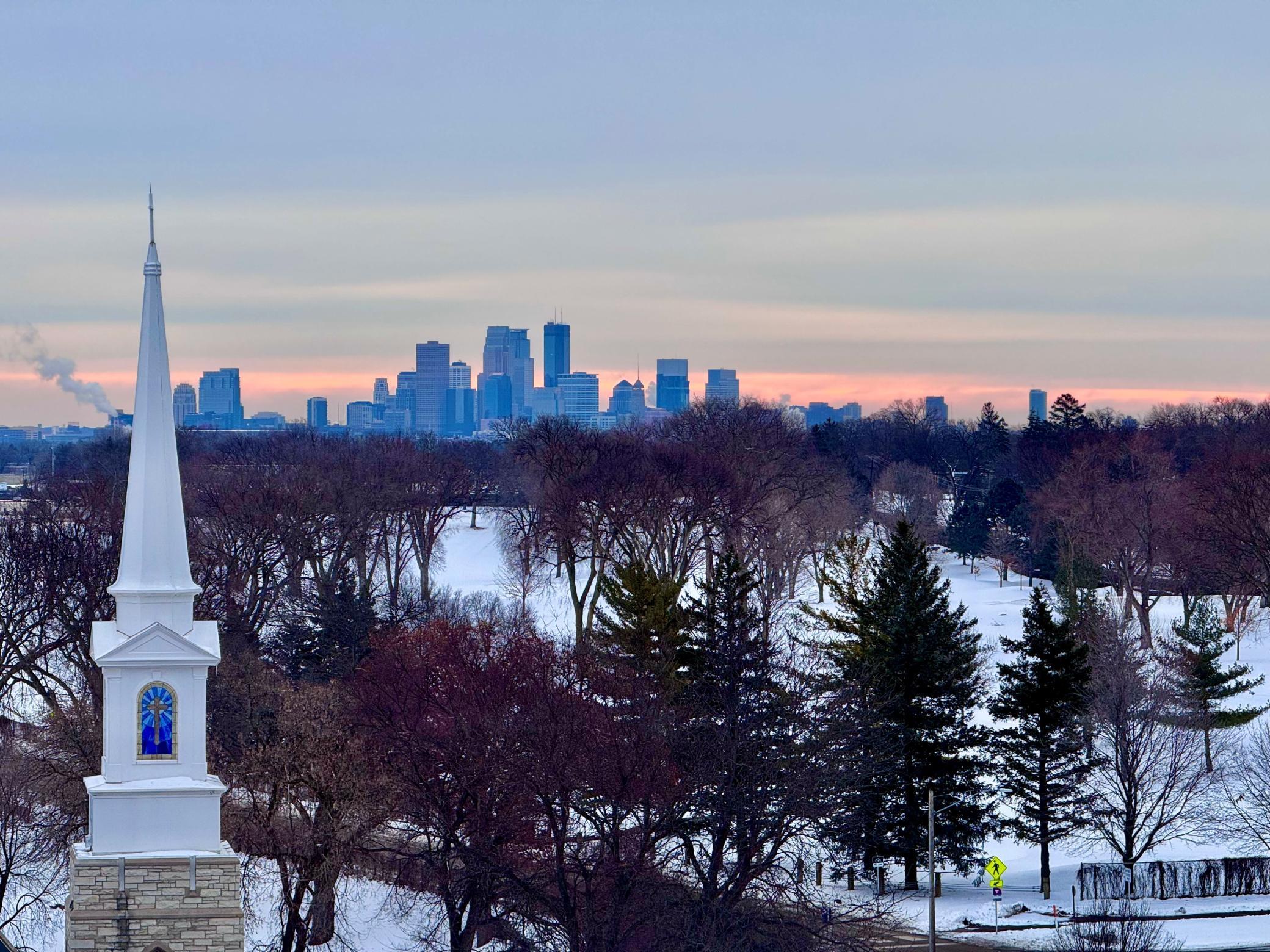 7600 Golden Valley Road, Unit 502 Golden Valley, MN 55427 - Photo 3 of 23