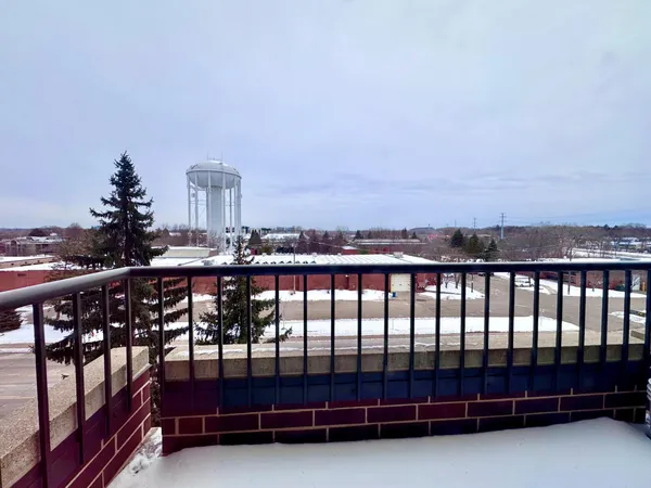 $35,000 | 7600 Golden Valley Road, Unit 502, Golden Valley, MN 55427