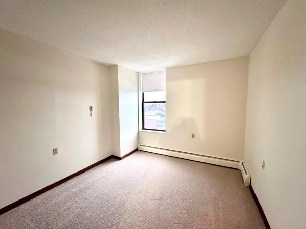 $35,000 | 7600 Golden Valley Road, Unit 502, Golden Valley, MN 55427