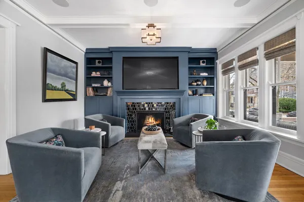 $1,899,000 | 740 West Hutchinson Street, Chicago, IL 60613