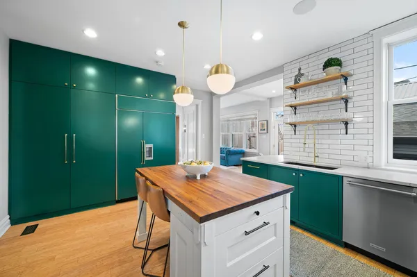 $1,899,000 | 740 West Hutchinson Street, Chicago, IL 60613