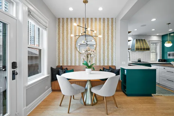 $1,899,000 | 740 West Hutchinson Street, Chicago, IL 60613