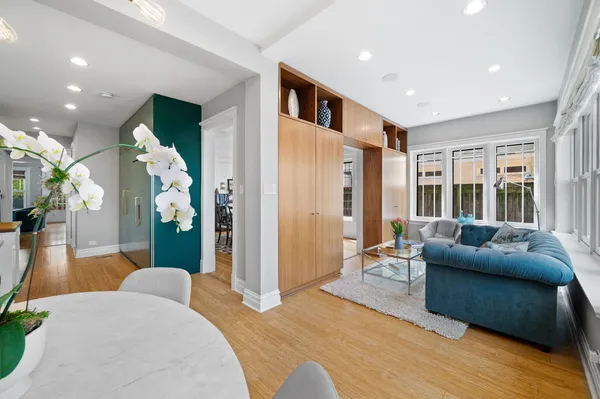 $1,899,000 | 740 West Hutchinson Street, Chicago, IL 60613