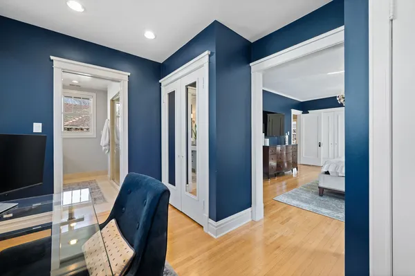 $1,899,000 | 740 West Hutchinson Street, Chicago, IL 60613