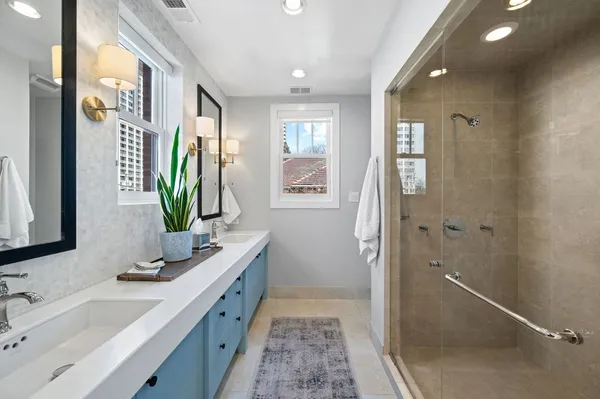 $1,899,000 | 740 West Hutchinson Street, Chicago, IL 60613