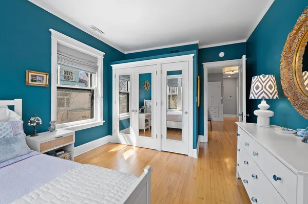 $1,899,000 | 740 West Hutchinson Street, Chicago, IL 60613