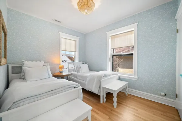 $1,899,000 | 740 West Hutchinson Street, Chicago, IL 60613