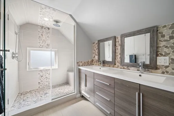 $1,899,000 | 740 West Hutchinson Street, Chicago, IL 60613