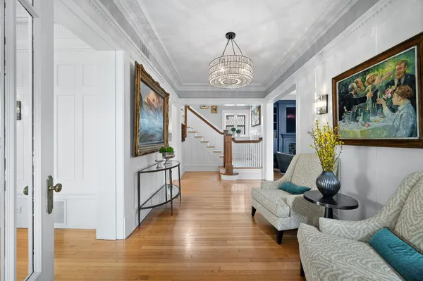 $1,899,000 | 740 West Hutchinson Street, Chicago, IL 60613