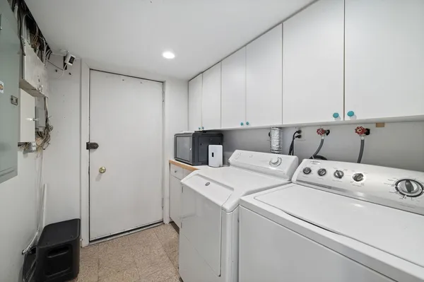 $1,899,000 | 740 West Hutchinson Street, Chicago, IL 60613