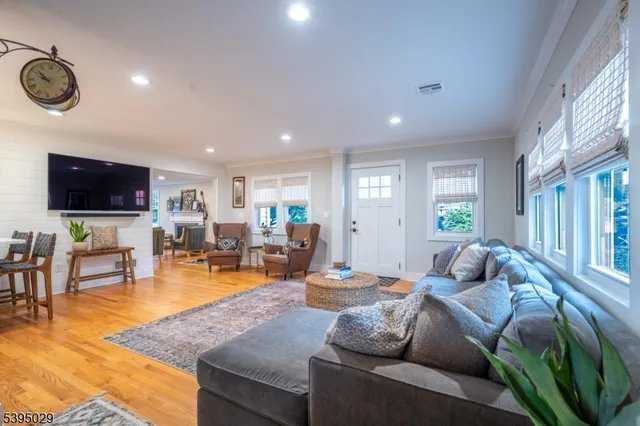 $929,000 | 54 Howard Street, Verona, NJ 07044