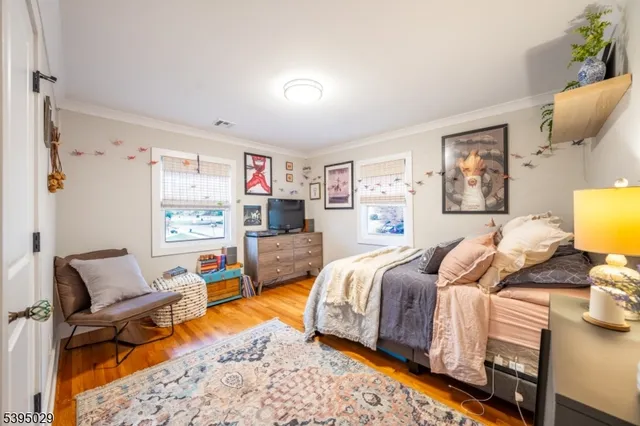 $929,000 | 54 Howard Street, Verona, NJ 07044