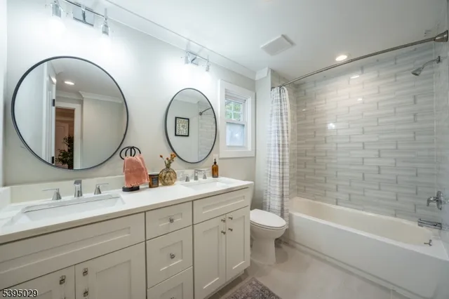 $929,000 | 54 Howard Street, Verona, NJ 07044