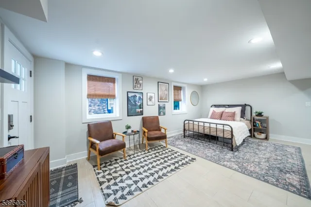 $929,000 | 54 Howard Street, Verona, NJ 07044