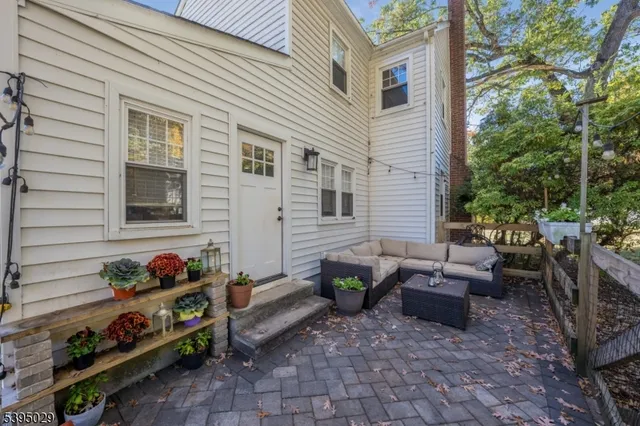 $929,000 | 54 Howard Street, Verona, NJ 07044