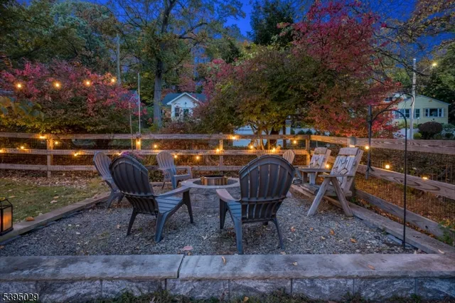 $929,000 | 54 Howard Street, Verona, NJ 07044