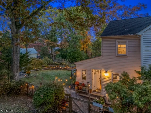 $929,000 | 54 Howard Street, Verona, NJ 07044