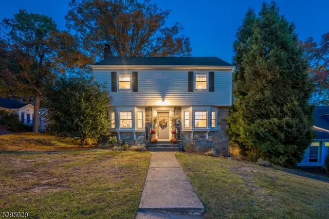 $929,000 | 54 Howard Street, Verona, NJ 07044