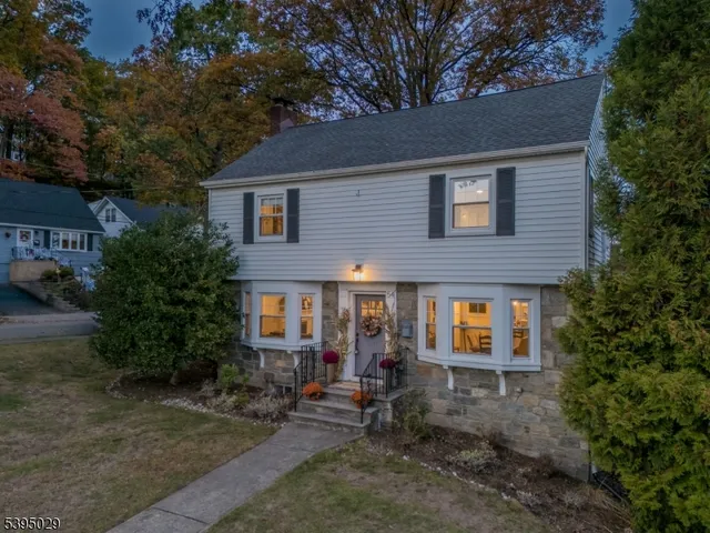 $929,000 | 54 Howard Street, Verona, NJ 07044