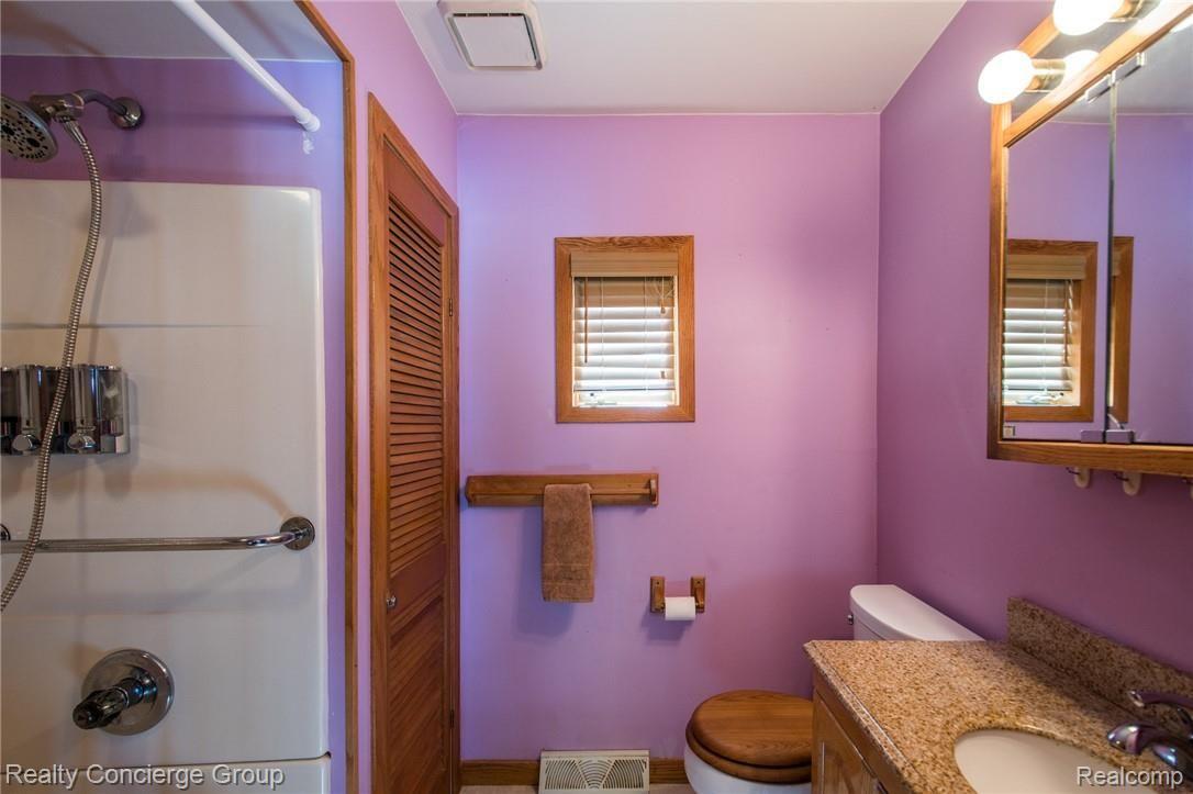 9004 River Valley Road Brighton, MI 48116 - Photo 14 of 34 River Valley-10.jpg