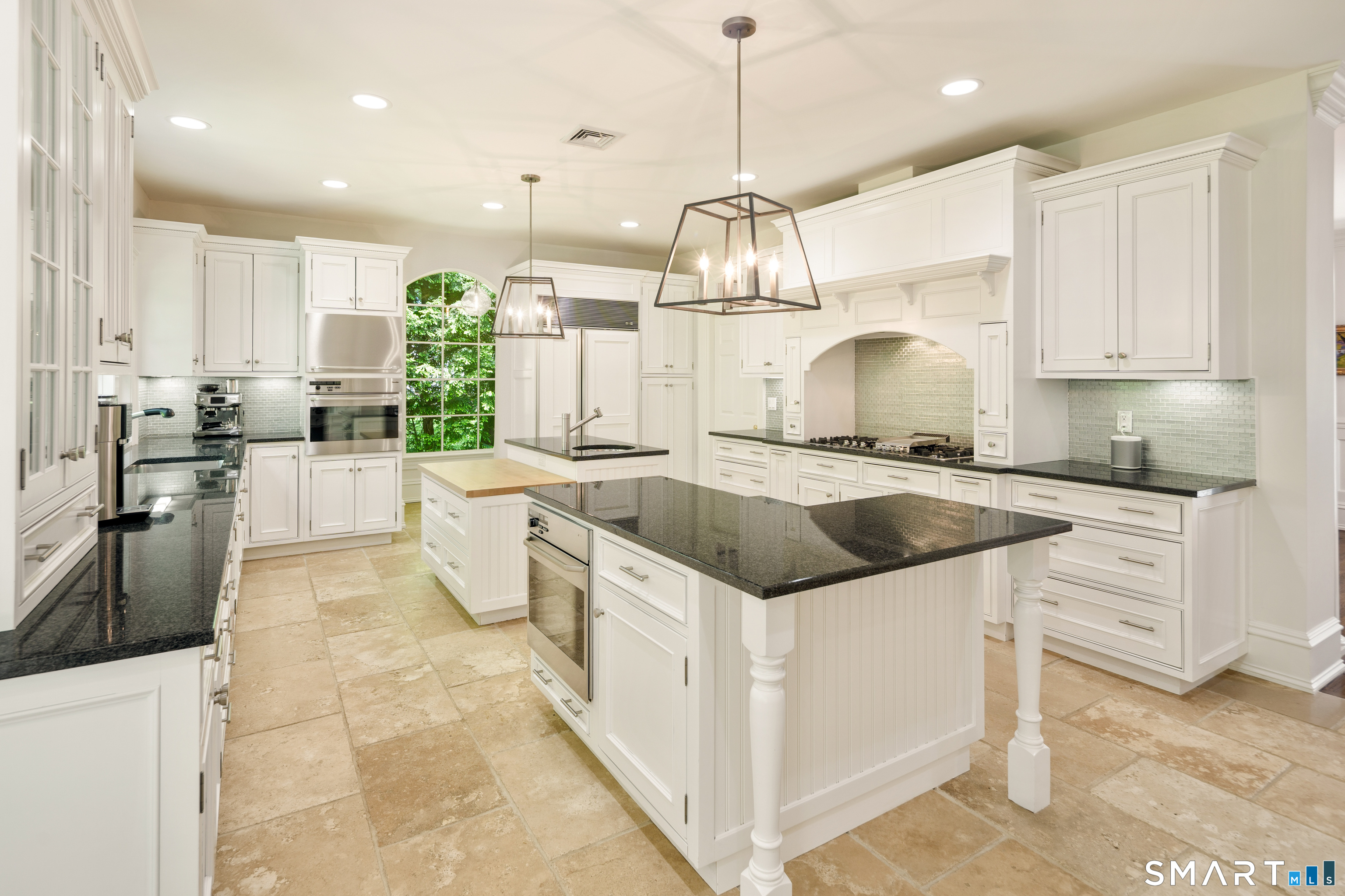 146 Lambert Road New Canaan, CT 06840 - Photo 11 of 40