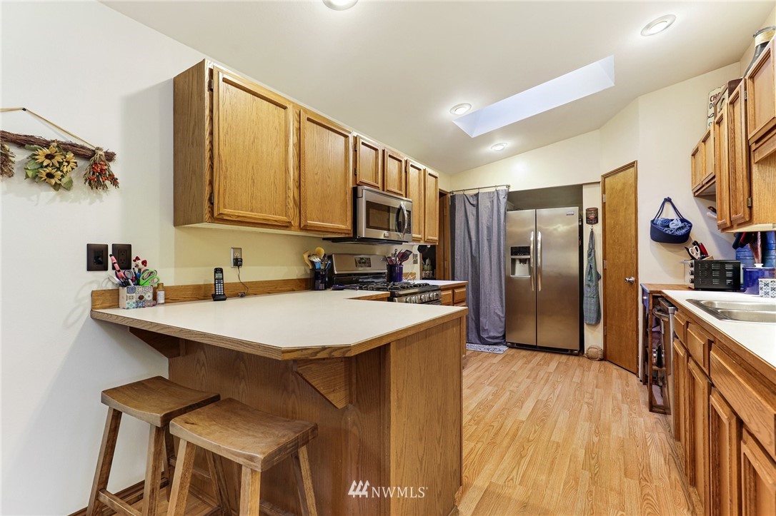 14817 204th Avenue Southeast Renton, WA 98059 - Photo 11 of 33 Gallery Image 11