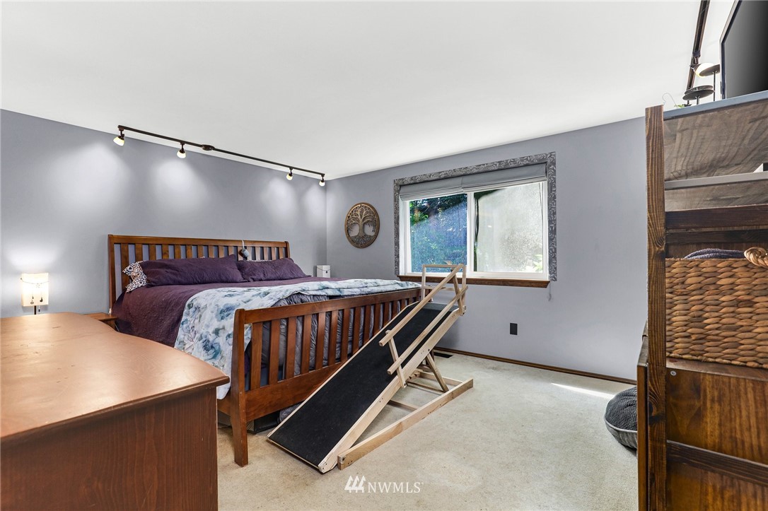 14817 204th Avenue Southeast Renton, WA 98059 - Photo 13 of 33 Gallery Image 13