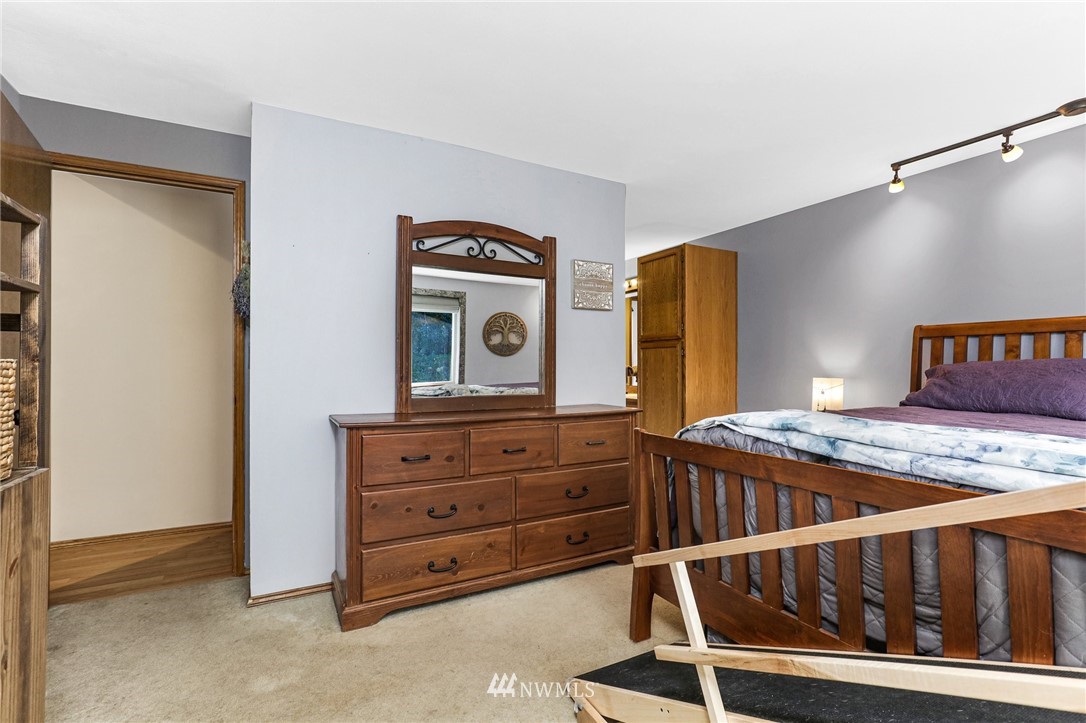 14817 204th Avenue Southeast Renton, WA 98059 - Photo 15 of 33 Gallery Image 15