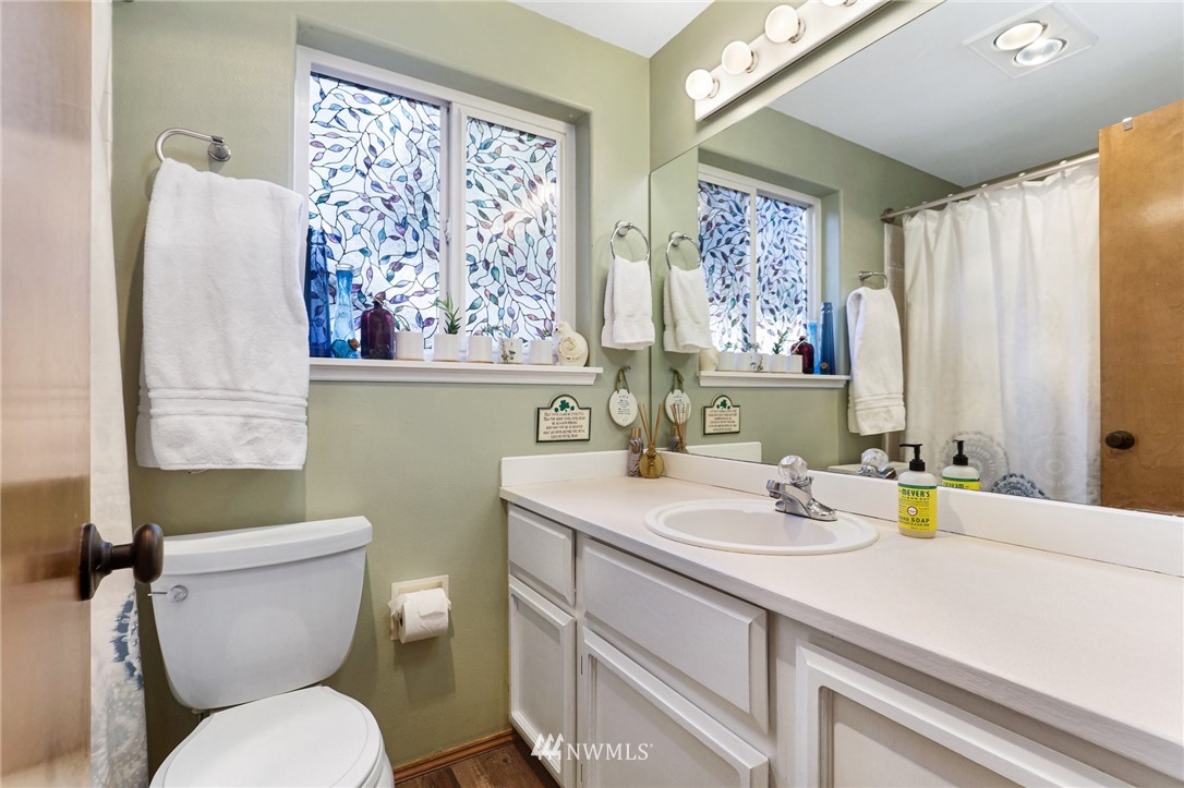 14817 204th Avenue Southeast Renton, WA 98059 - Photo 16 of 33 Gallery Image 16