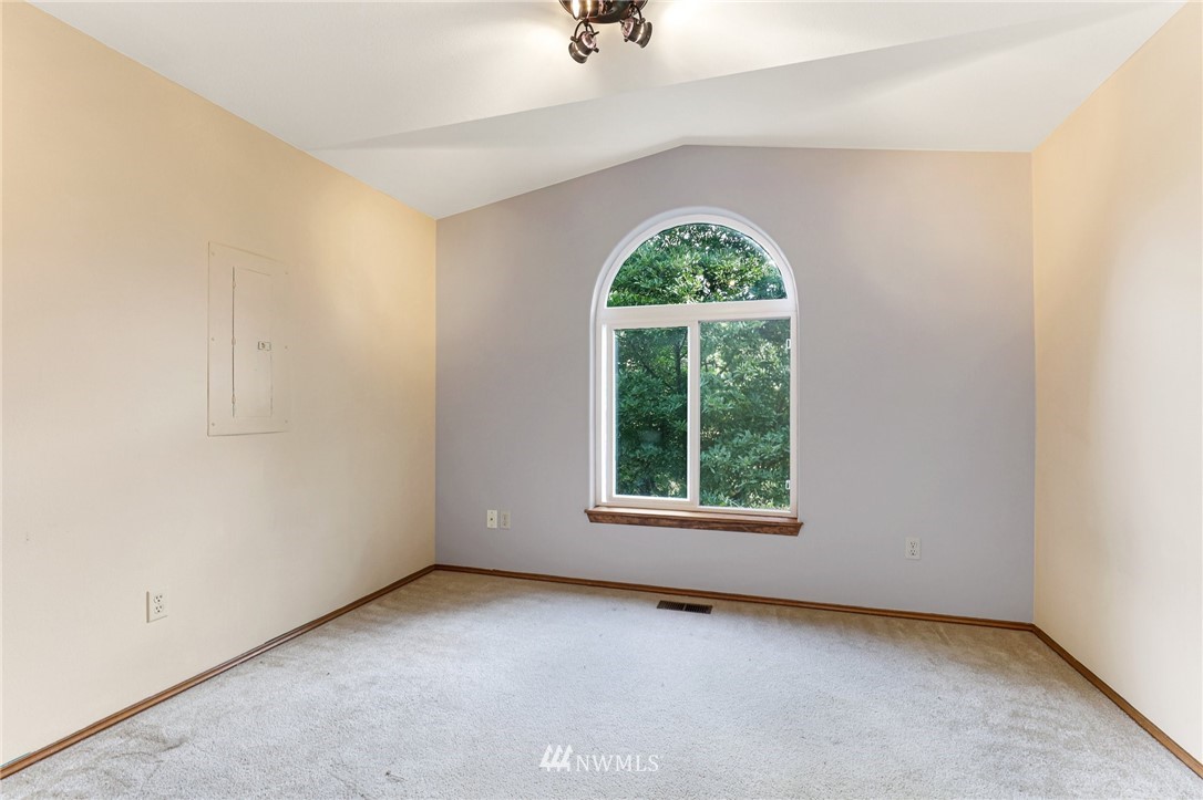 14817 204th Avenue Southeast Renton, WA 98059 - Photo 17 of 33 Gallery Image 17