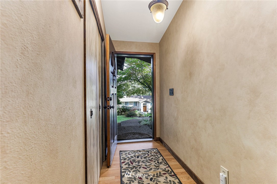14817 204th Avenue Southeast Renton, WA 98059 - Photo 18 of 33 Gallery Image 18