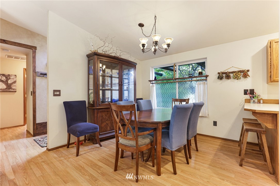 14817 204th Avenue Southeast Renton, WA 98059 - Photo 10 of 33 Gallery Image 10