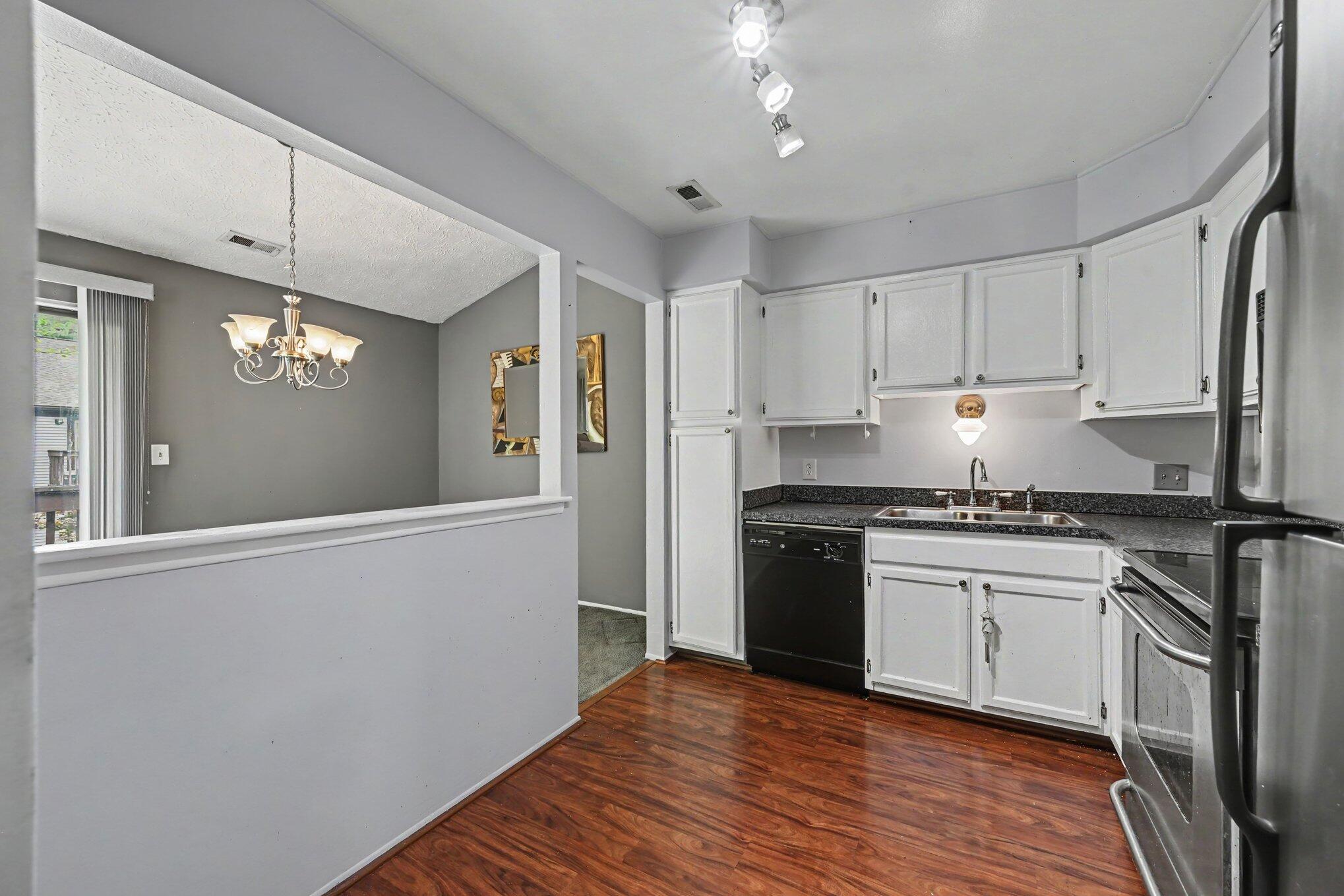 24225 Evergreen Road Southfield, MI 48075 - Photo 13 of 28 013_file_5308