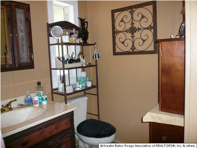 33765 Perkins Road Denham Springs, LA 70706 - Photo 7 of 9
