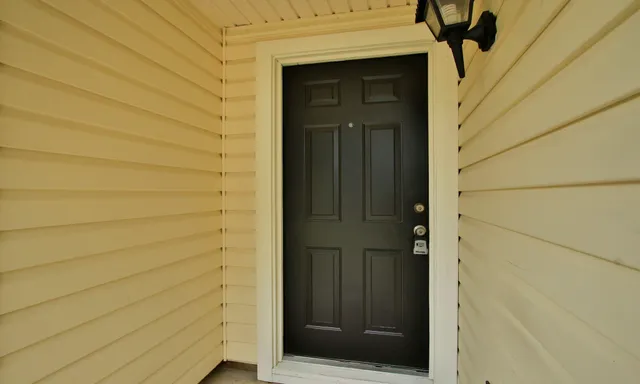 a view of hallway with elevator