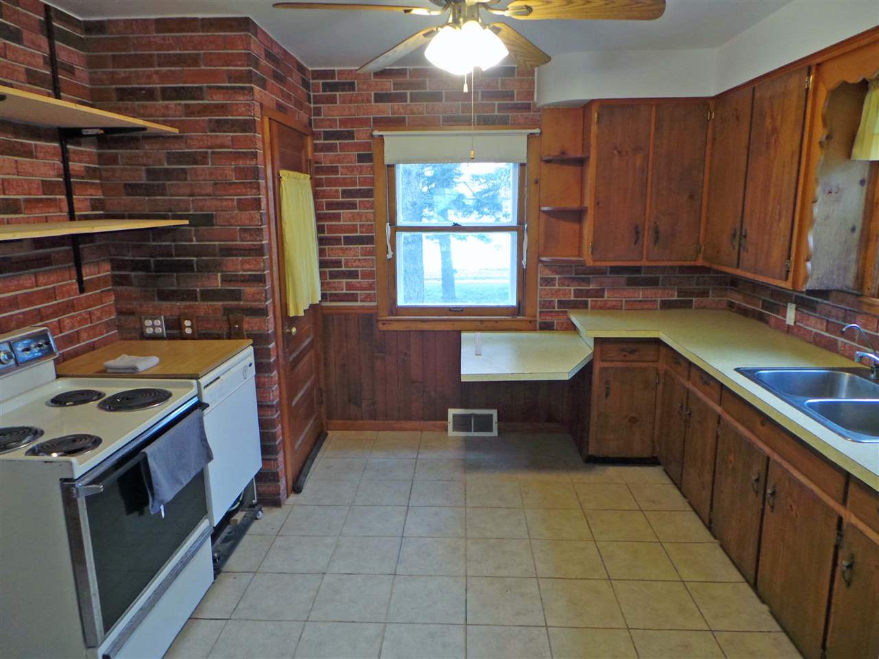 4550 South Raucholz Road Hemlock, MI 48626 - Photo 5 of 14 50001034-4.JPG