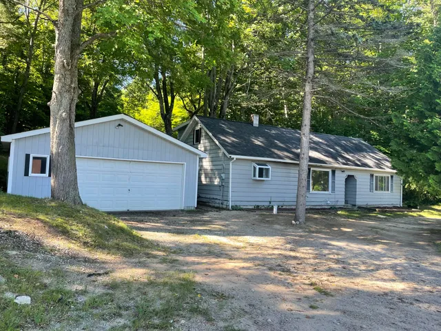 $164,900 | 741 East Shelby Road, Shelby, MI 49455