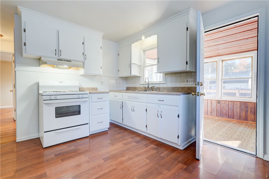 100 Bleacker Road Rochester, NY 14609 - Photo 5 of 18 Eat In Kitchen