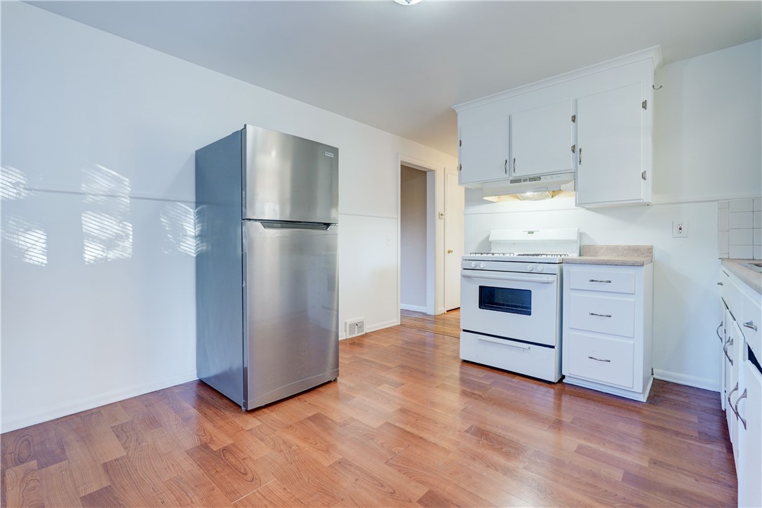 100 Bleacker Road Rochester, NY 14609 - Photo 6 of 18