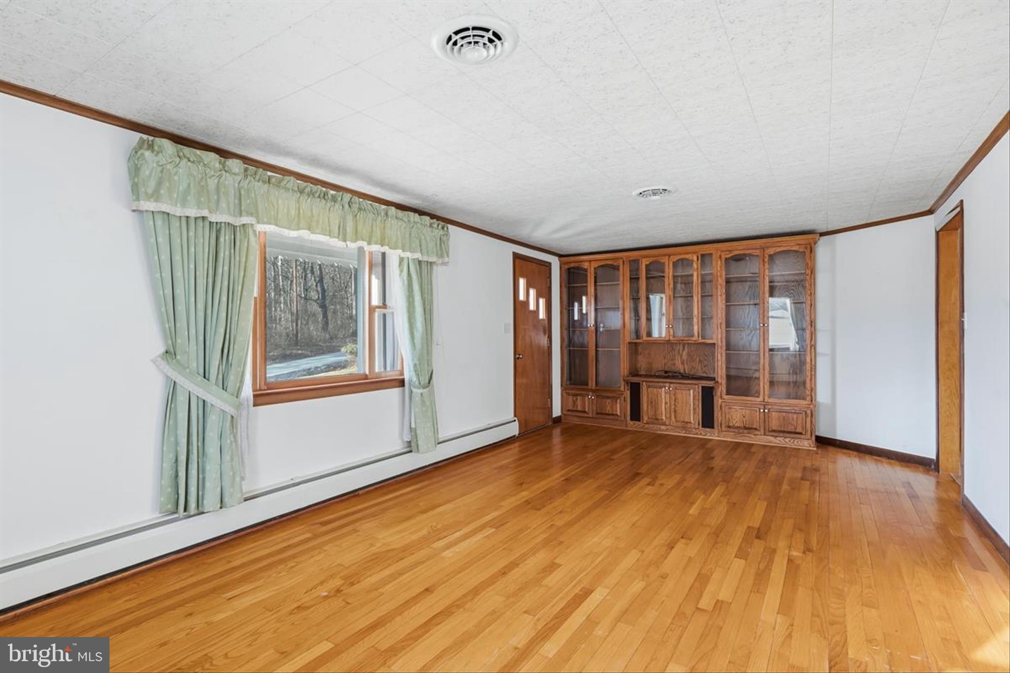 8520 Hemler Road Thurmont, MD 21788 - Photo 5 of 62