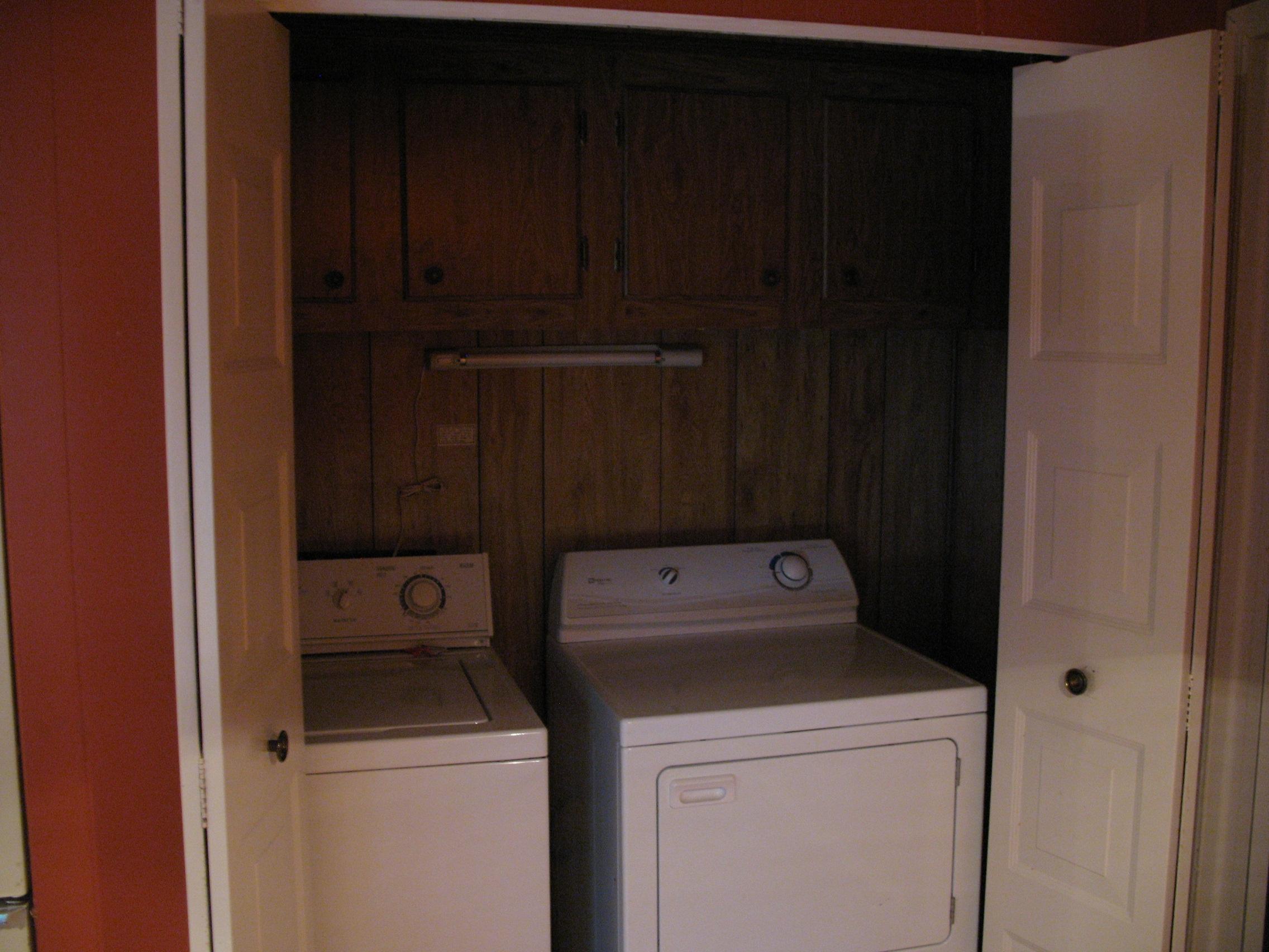 4 Oak Ridge Road Union Hall, VA 24176 - Photo 17 of 20 a utility room with dryer and washer