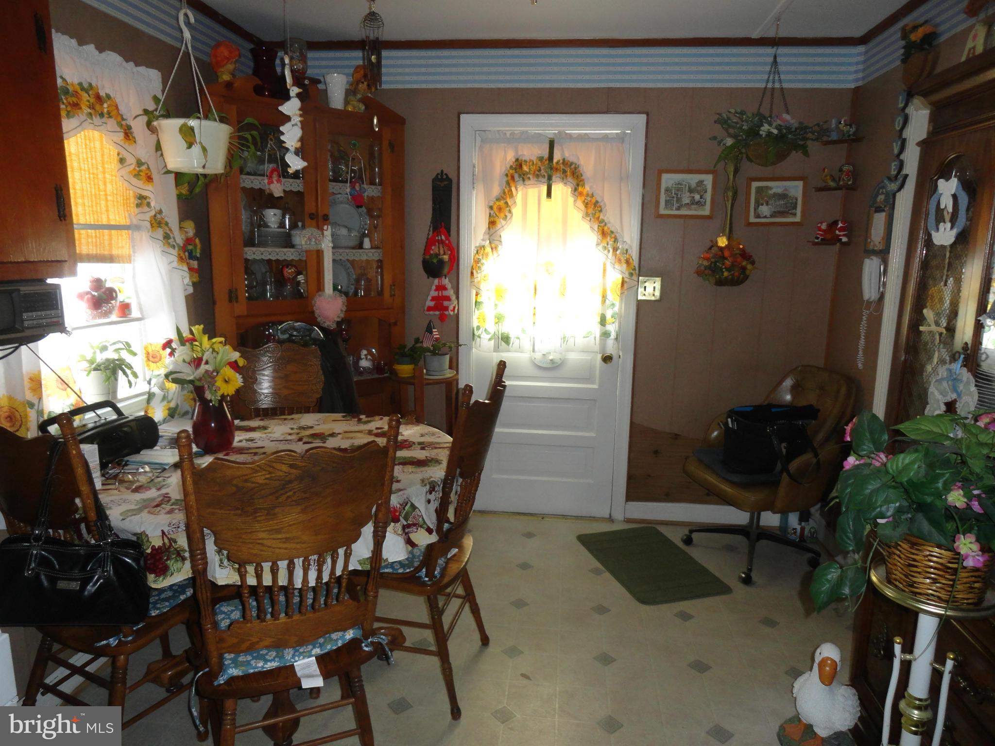 16015 Riffle Ford Road Gaithersburg, MD 20878 - Photo 2 of 16 Interior (General)
