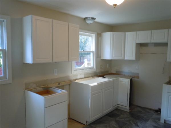 118 Santoro Road Worcester, MA 01606 - Photo 3 of 14 Gallery Image 3