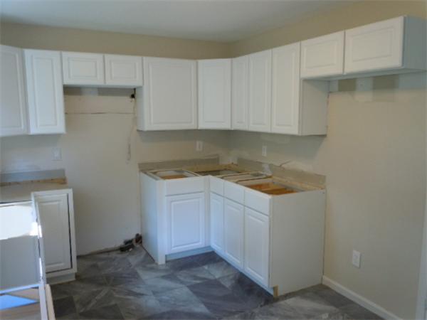 118 Santoro Road Worcester, MA 01606 - Photo 4 of 14 Gallery Image 4