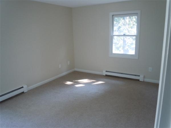 118 Santoro Road Worcester, MA 01606 - Photo 9 of 14 Gallery Image 9