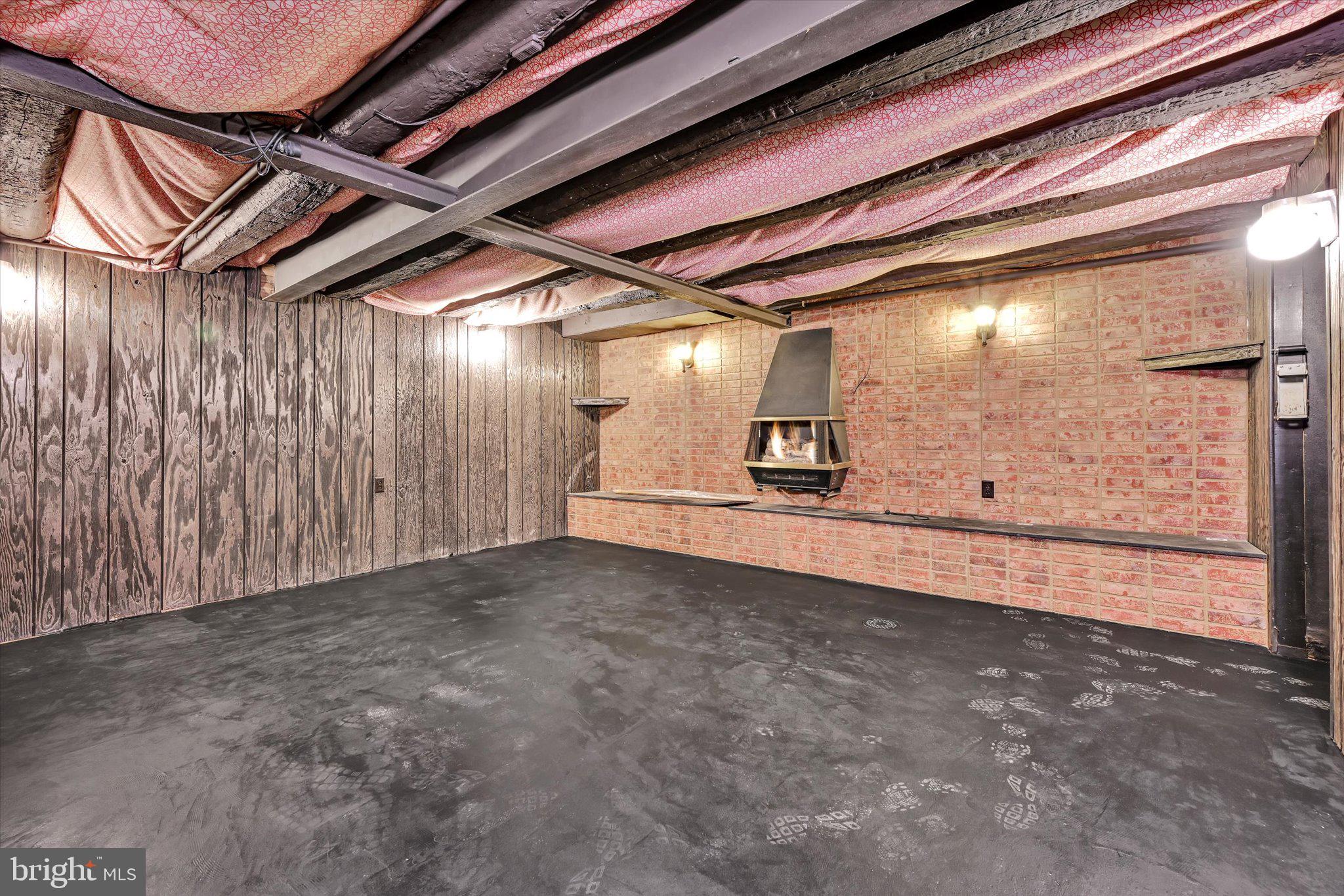 38 Woodrow Avenue Sinking Spring, PA 19608 - Photo 7 of 34